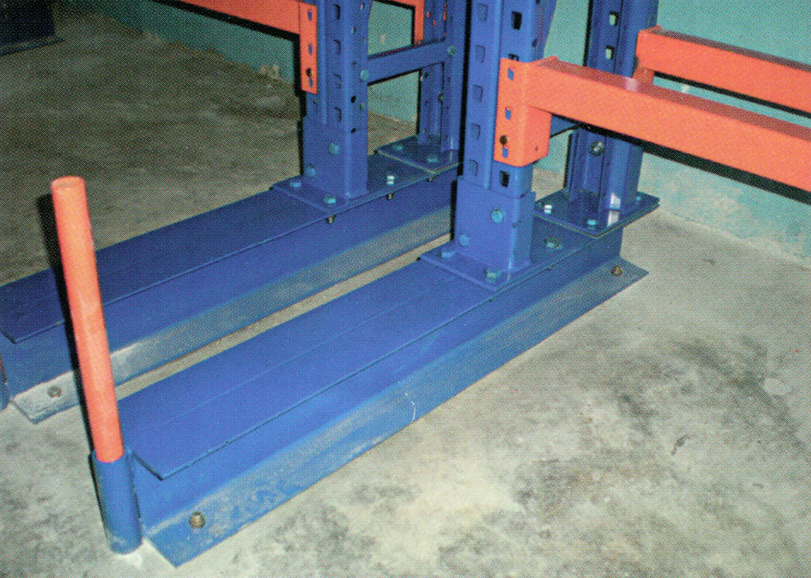 Extended Base and Braces will re-enforce these racks stability & rigidity